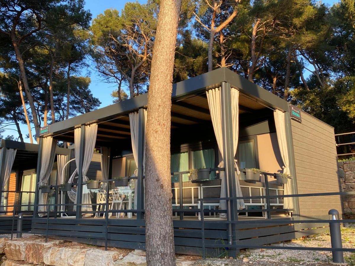 Mobile Home Divina Camp Porton Nature Hideouts Rovinj Exterior photo